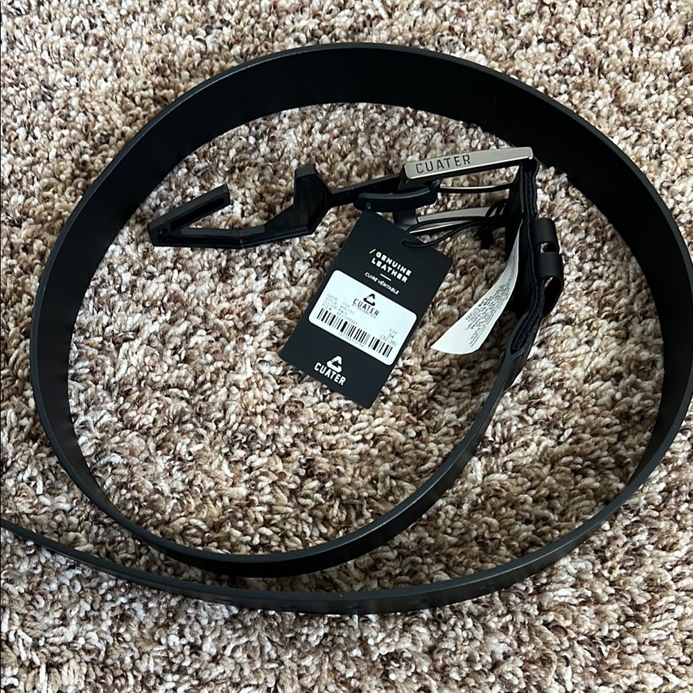 Cuater Black Leather Belt. Size 34. Brand new!
